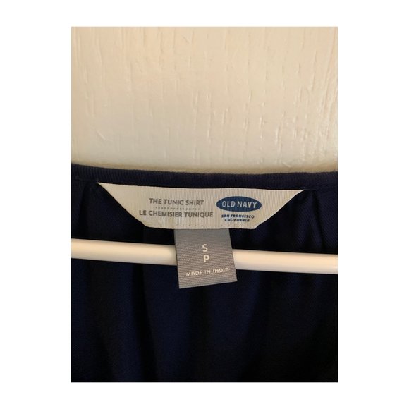 Old Navy 3/4 sleeve embroidered top - Picture 3 of 4